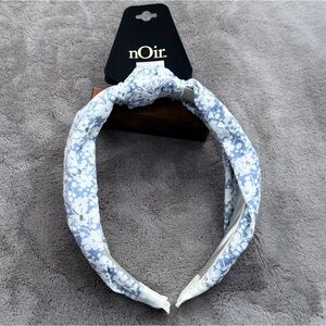 🚨3 for $15🚨 nOir Jewelry - Floral Blue and Yellow Headband